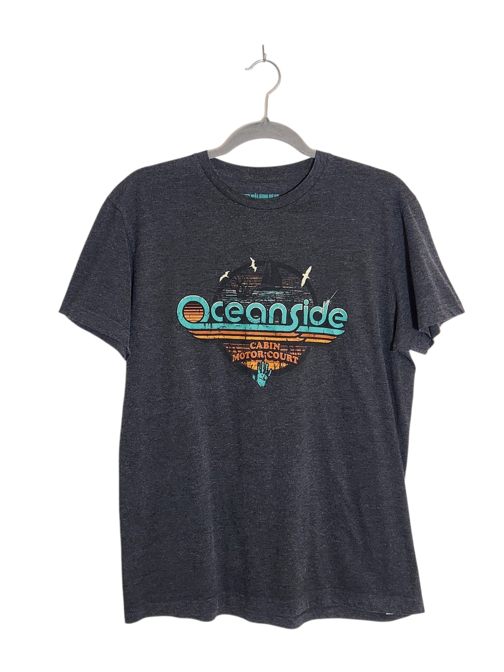 The Walking Dead Supply Drop Oceanside Cabin Motor Court Graphic Tee Size Large